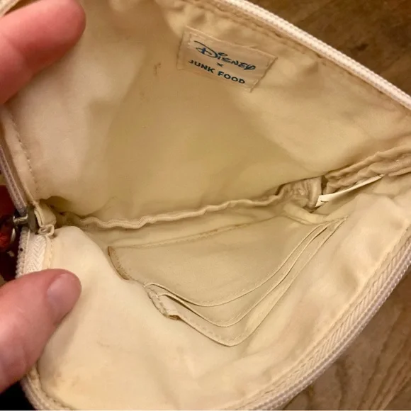 Disney x Junk Food Pouch - Picture 4 of 4